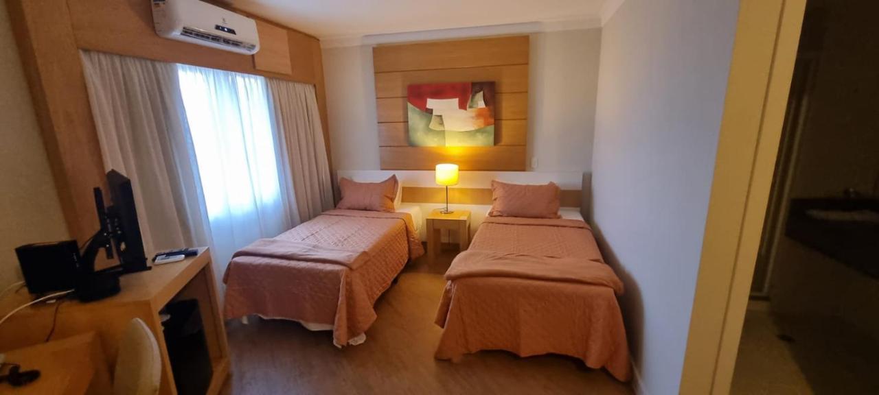 Flat Lindo Com Vista Em Frente Ao Aeroporto De Congonhas - H806 São Paulo
