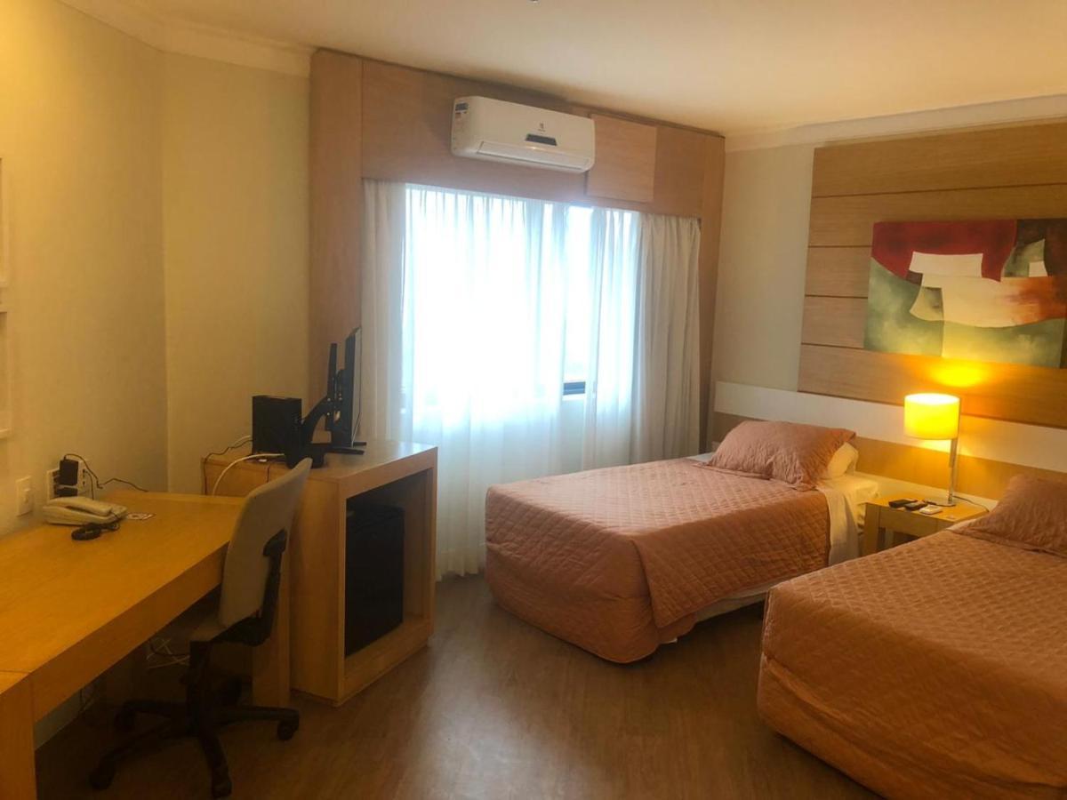 Flat Lindo Com Vista Em Frente Ao Aeroporto De Congonhas - H806 *